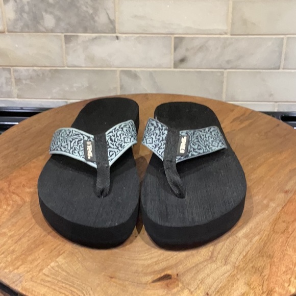 Teva Black and Gray Women's Sandals Never Worn - Picture 3 of 6